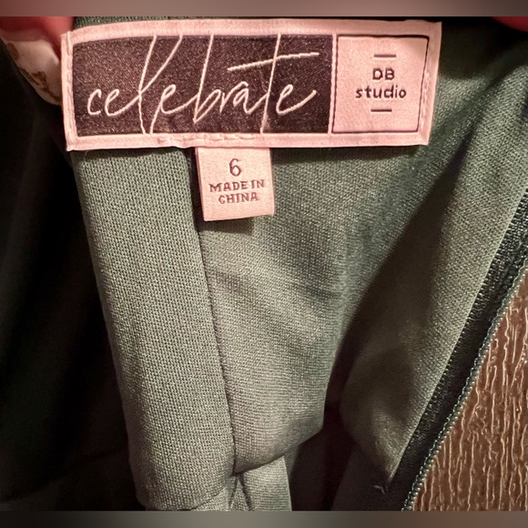 Celebrate DB Bridesmaid dress Emerald color size 6 - Picture 5 of 5